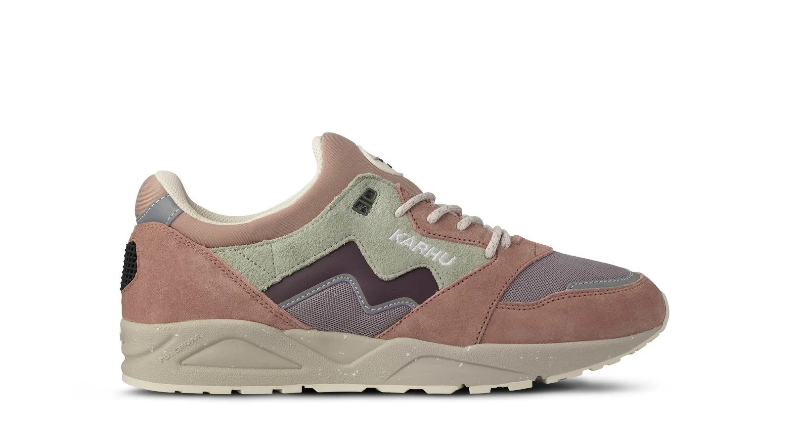 ARIA 95 - WARM TAUPE / FIG sold by Karhu