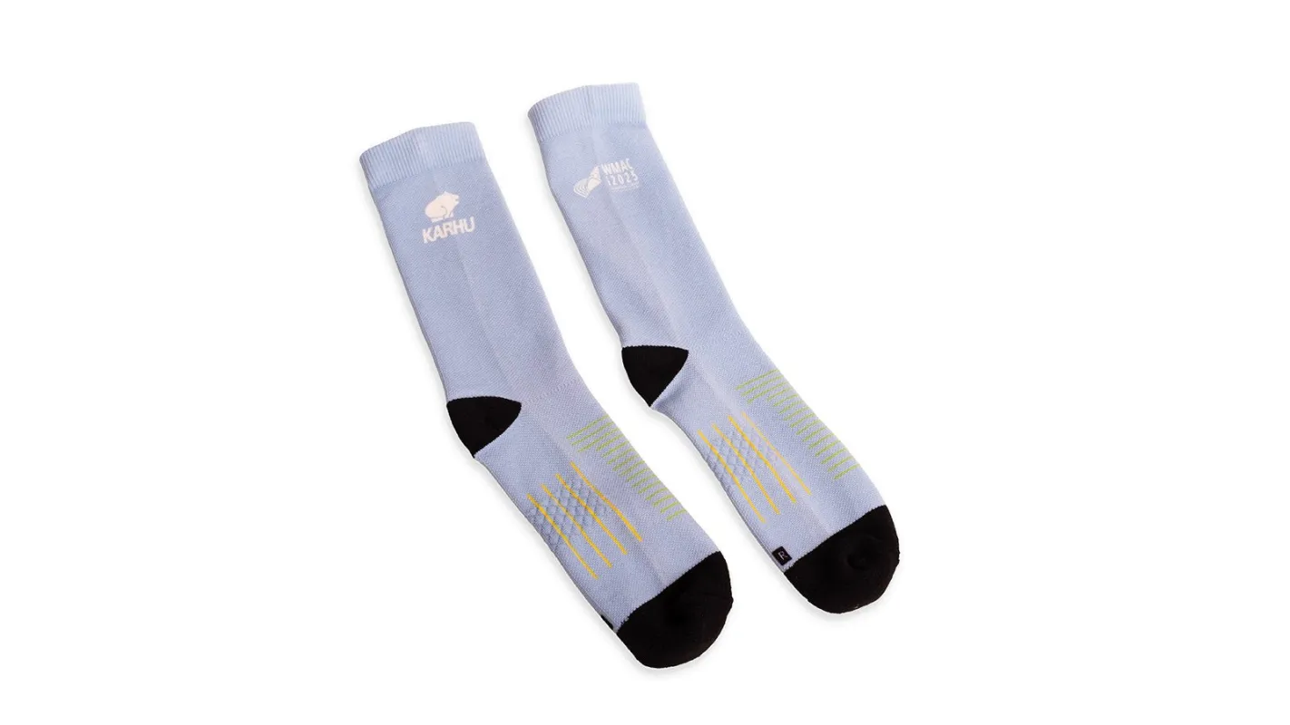 V - LINE SOCK WMAC25 - DARK SKY BLUE sold by Karhu