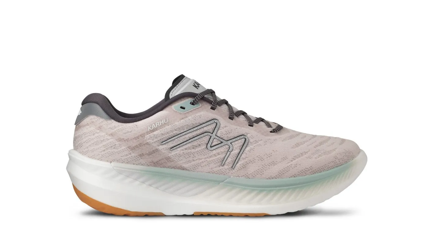 WOMEN'S FUSION 4.0 - CRYSTAL GREY / METAL sold by Karhu
