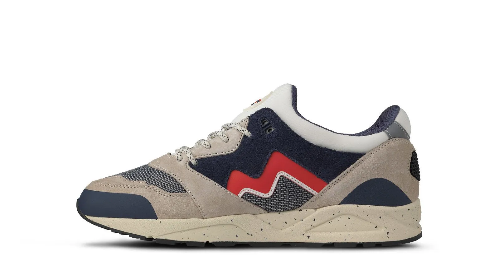 ARIA 95 - SILVER LINING / FIERY RED sold by Karhu product image thumbnail 4