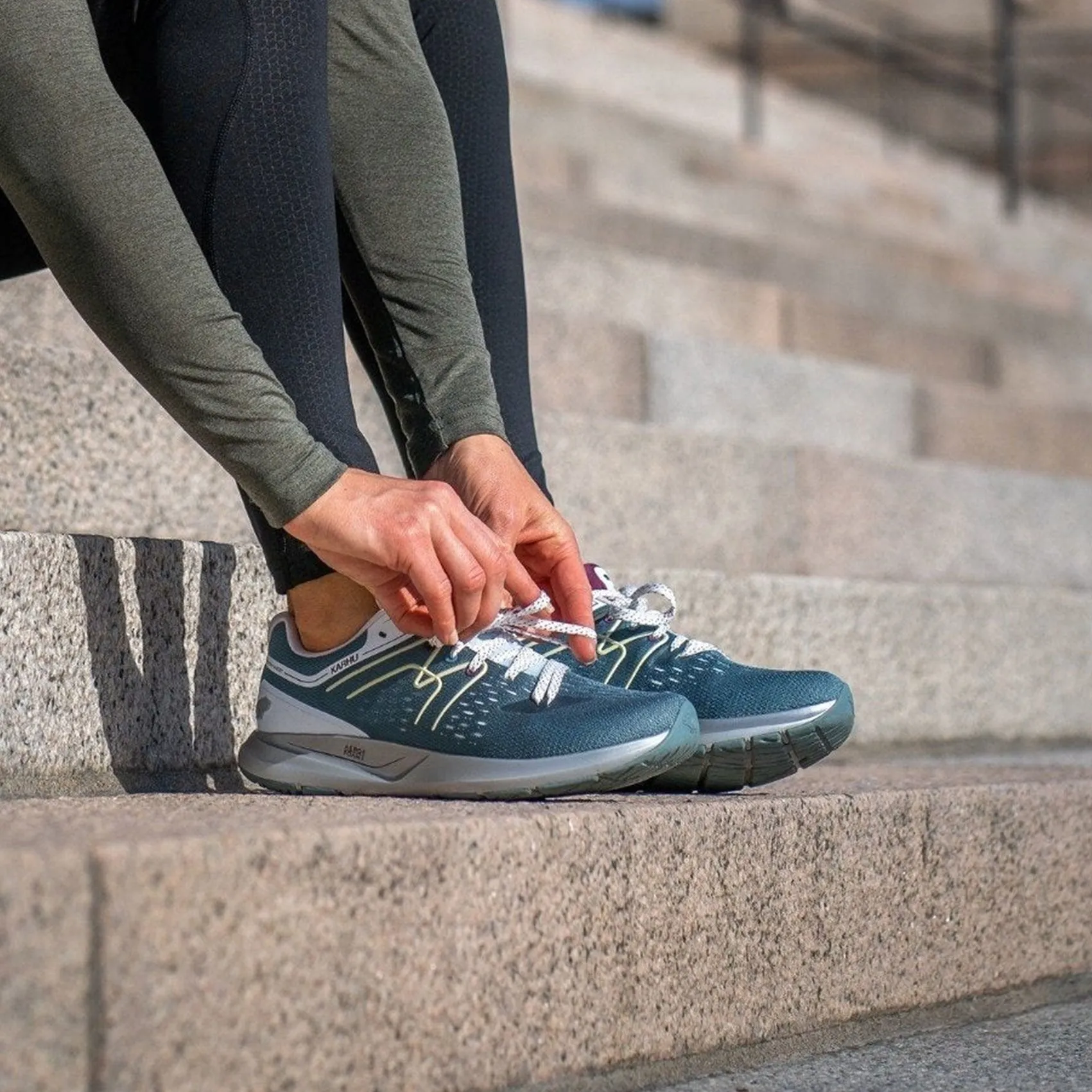 WOMEN'S SYNCHRON 1.5 - GOBLIN BLUE / SILVER sold by Karhu product image thumbnail 2