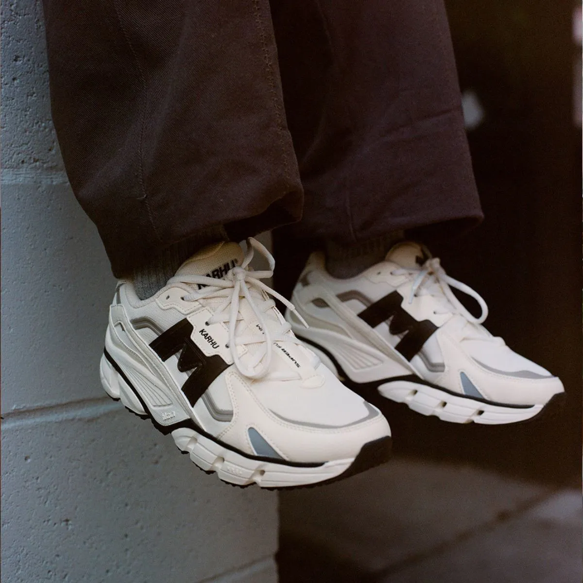 SUPER FULCRUM - VANILLA ICE / BLACK sold by Karhu product image thumbnail 2