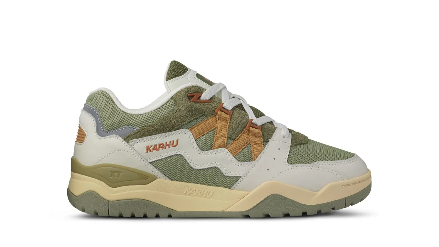 FUSION XT - ICICLE / OAK BUFF sold by Karhu