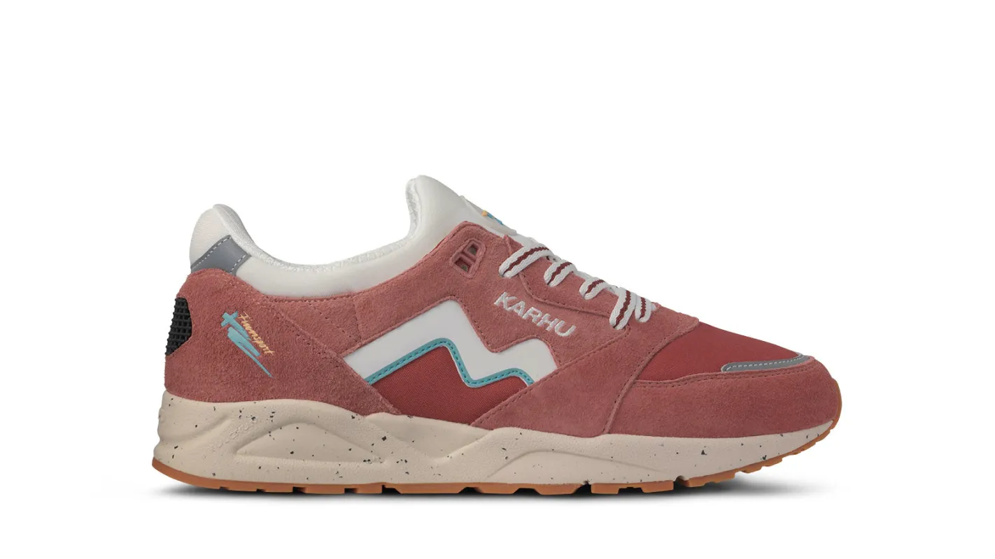 ARIA 95 - LIGHT MAHOGANY / WHITE sold by Karhu