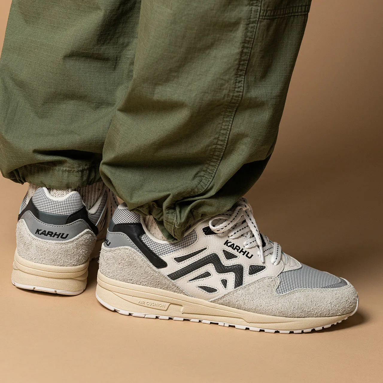 LEGACY 96 - FOGGY DEW / TURBULENCE sold by Karhu product image thumbnail 2