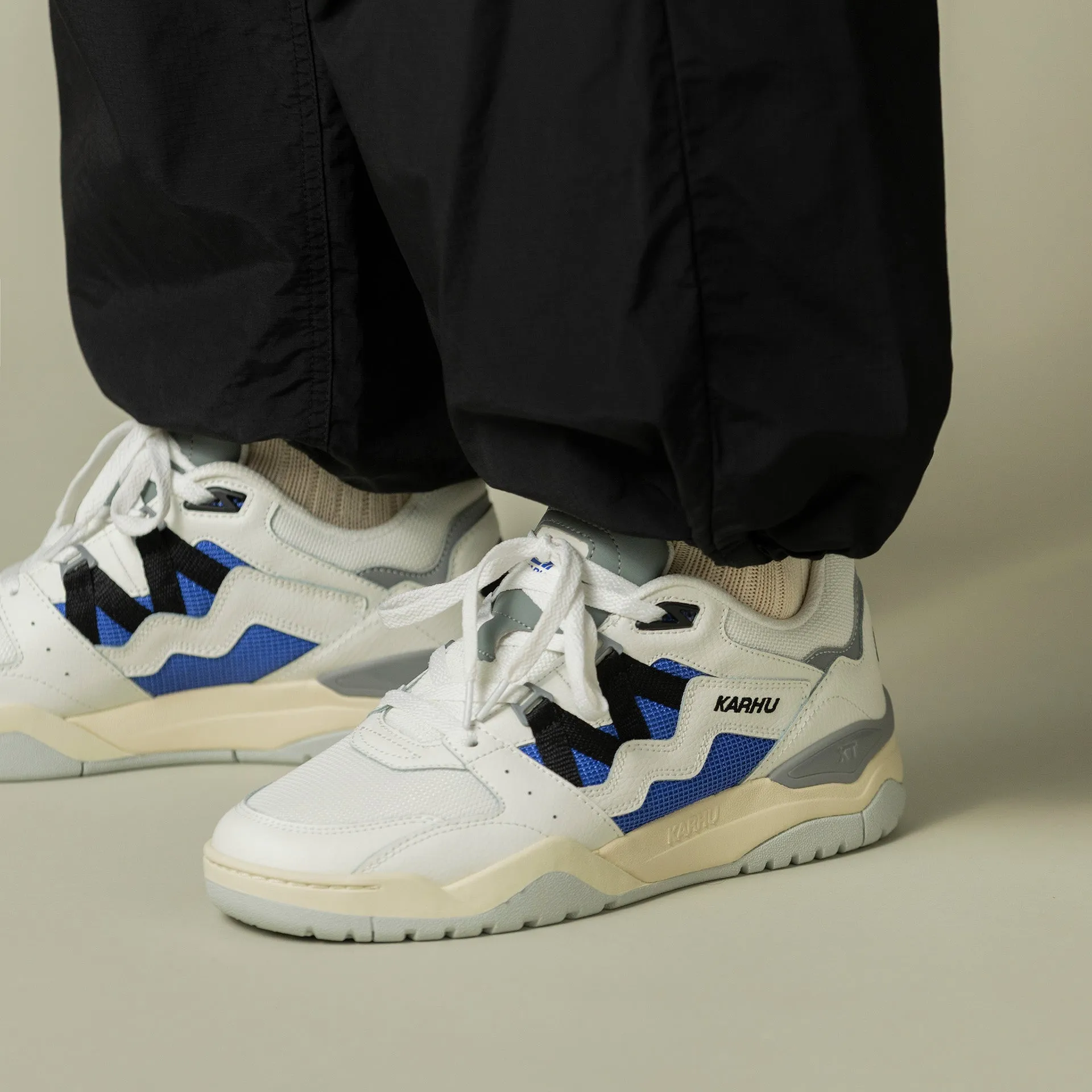 FUSION XT - BRIGHT WHITE / DAZZLING BLUE sold by Karhu product image thumbnail 2