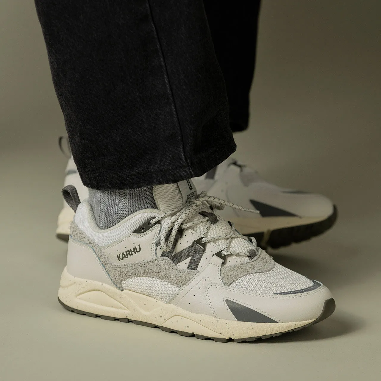 FUSION 2.0 - BLANC DE BLANC / HEMATITE sold by Karhu product image thumbnail 2