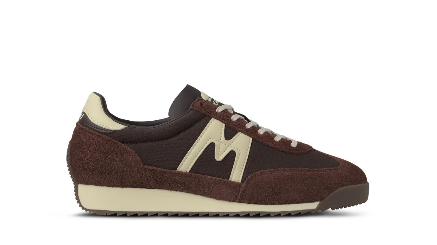 MESTARI 76 - MARRON / CLOUD CREAM made by Karhu