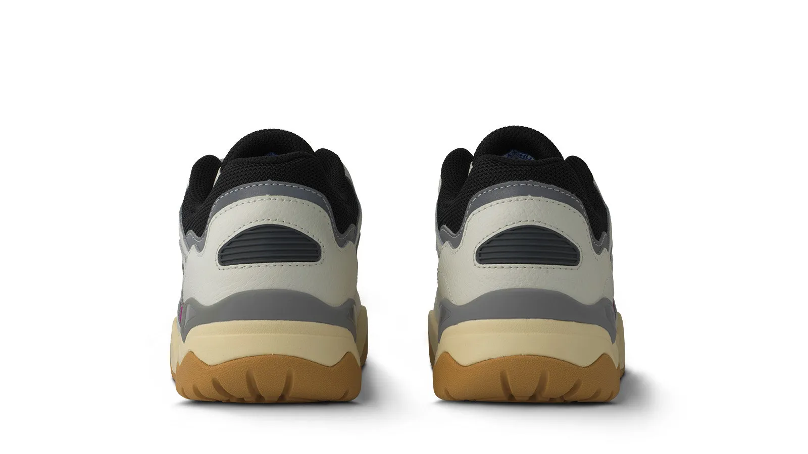 FUSION XT - BRIGHT WHITE / TURBULENCE sold by Karhu product image thumbnail 5