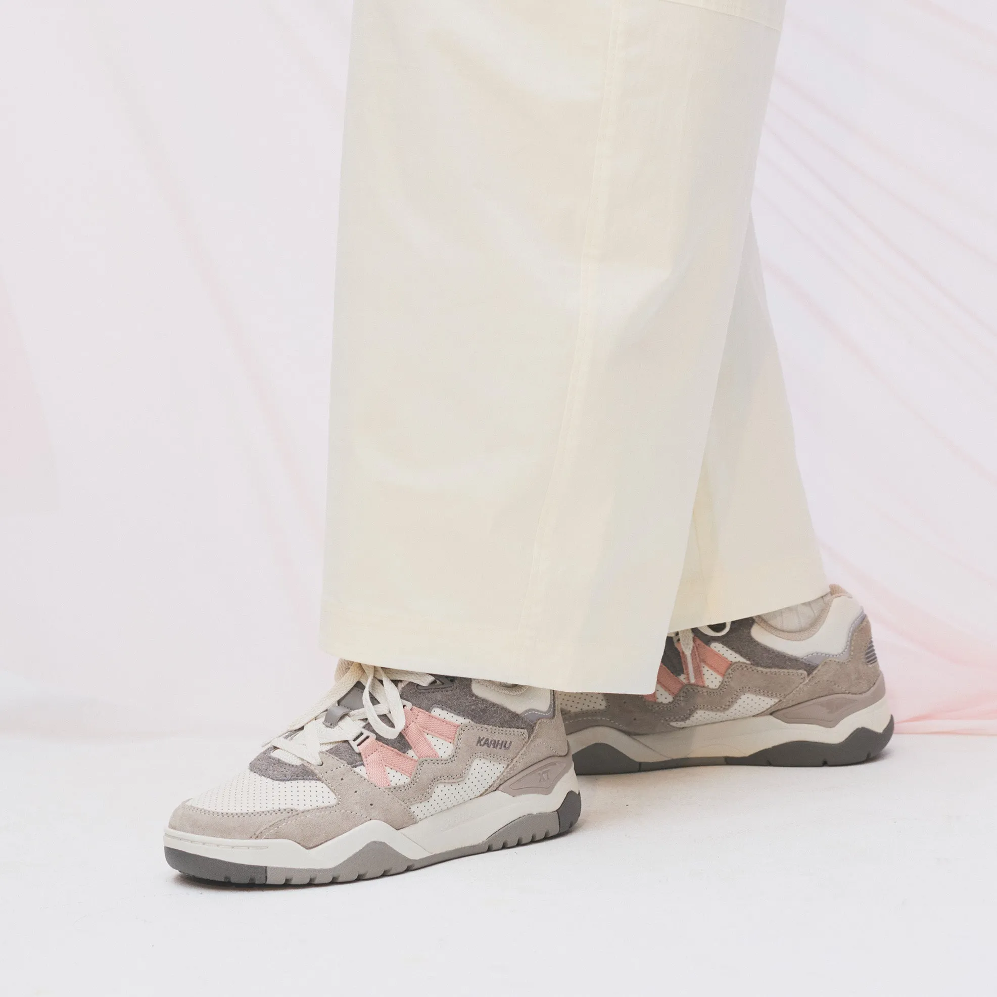 FUSION XT - SILVER LINING / ADOBE ROSE sold by Karhu product image thumbnail 2
