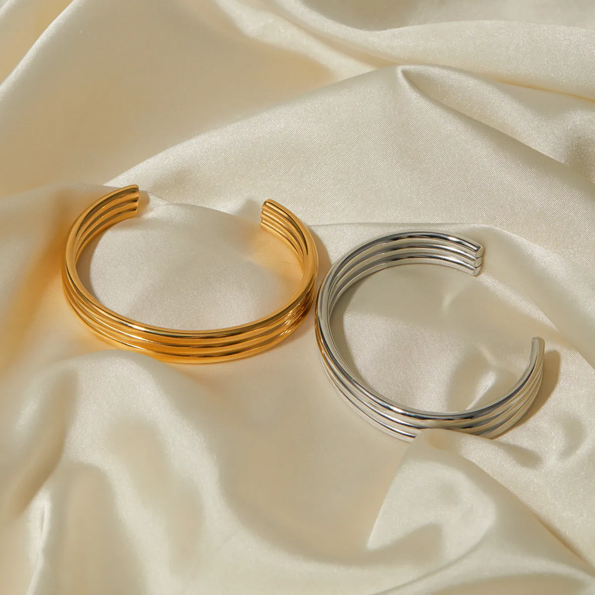 Women's Gold Bracelet 18k Plated Stainless Steel Minimalistic Design sold by Hensley London product image thumbnail 4