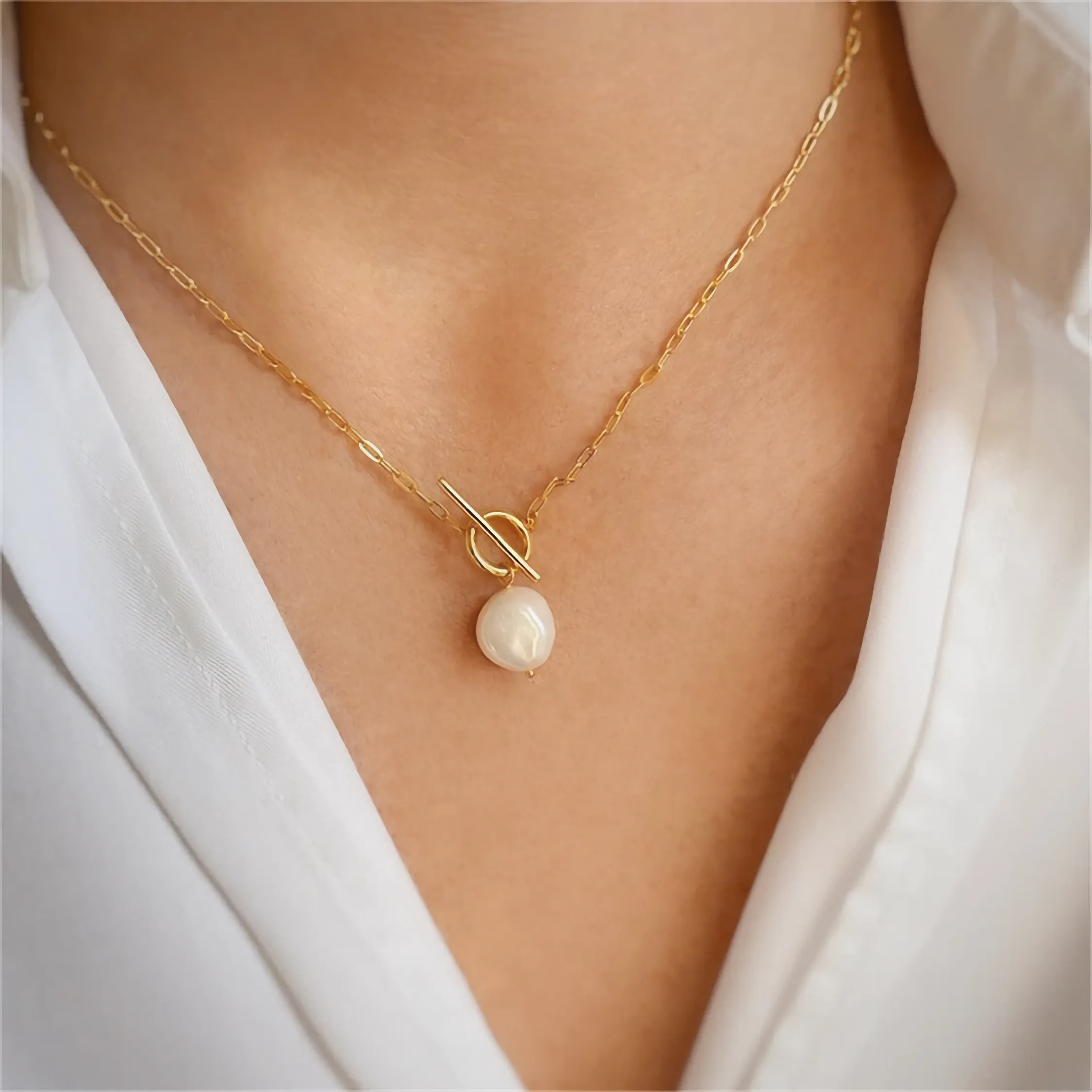Elegant Freshwater Pearl Necklace with Waterproof Gold Chain – 17 Inches, Hypoallergenic and Skin-Friendly sold by Hensley London product image thumbnail 5