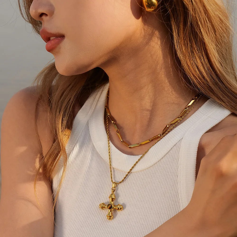 Elegant Gold Necklace with Diamond Pendant – 18k Stainless Steel-Plated Jewelry for Women sold by Hensley London product image thumbnail 3