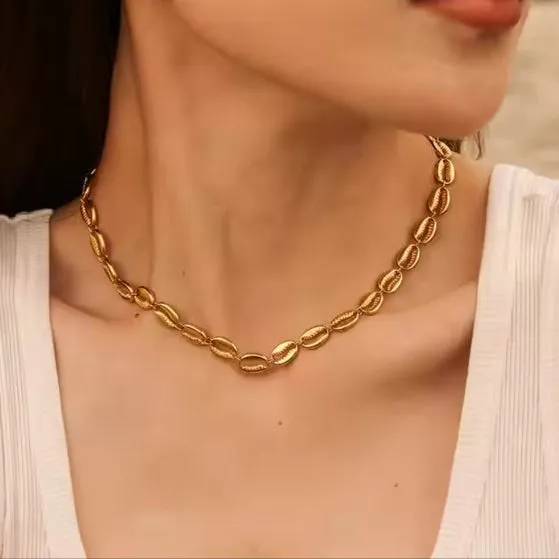 Gold Seashell Necklace for Women – 18k Gold-Plated, Waterproof, Hypoallergenic, 16-Inch Adjustable Chain sold by Hensley London product image thumbnail 2