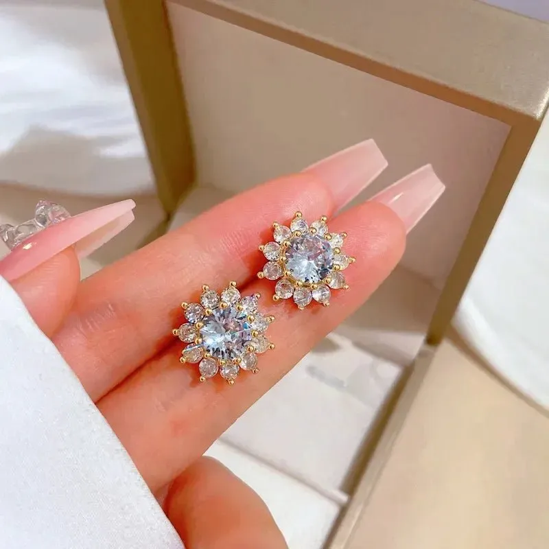 Dazzling Sunflower Floral Jewelry Set - Necklace and Earring Set with Zircon Accents in Gold Plated Design sold by Hensley London product image thumbnail 4