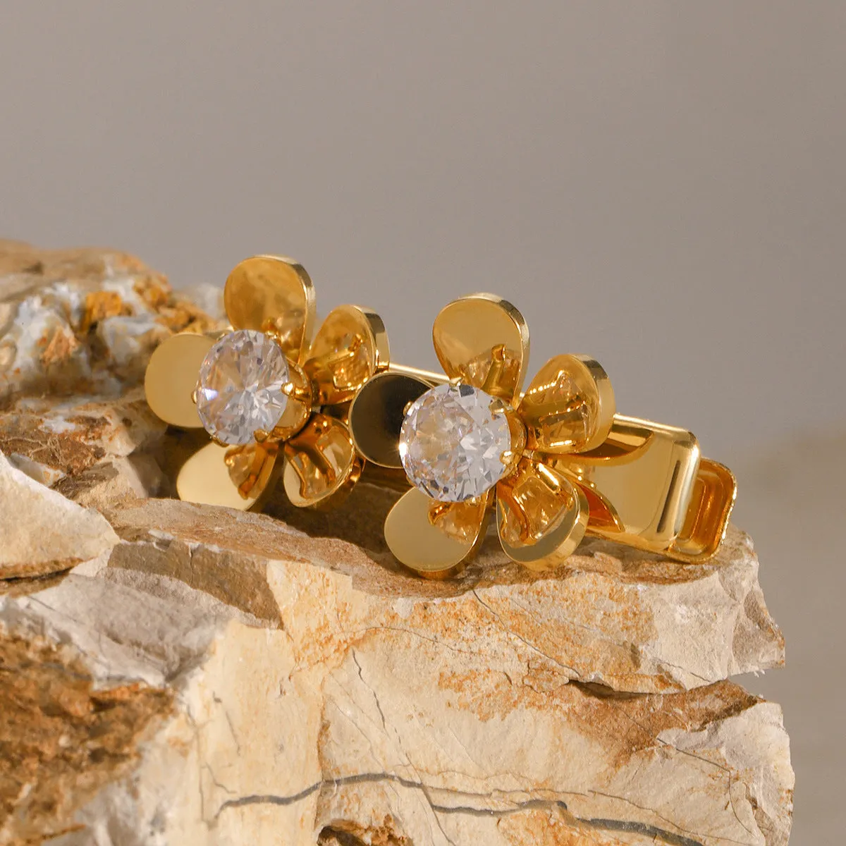 Elegant Diamond Petal Hair Clip with Gold Petals – Hypoallergenic Design for Women, Eco-Friendly and Durable sold by Hensley London product image thumbnail 5