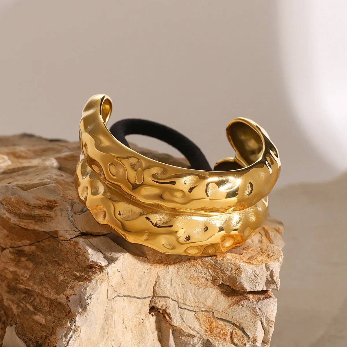 Double Hammered Arch Pony Cuff – Hypoallergenic 18k Gold-Plated Hair Accessory sold by Hensley London product image thumbnail 5