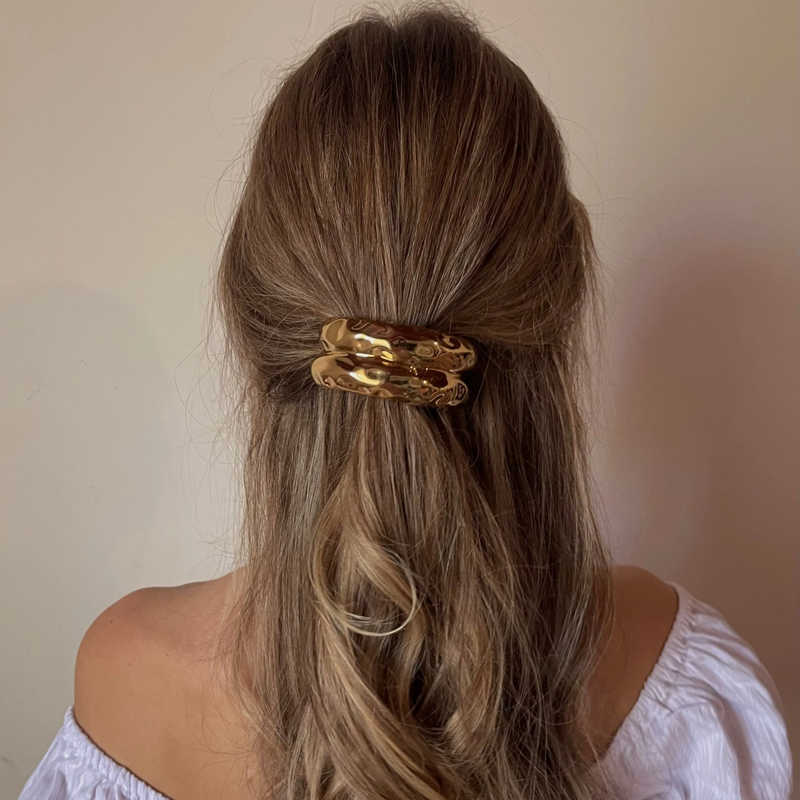Double Hammered Arch Pony Cuff – Hypoallergenic 18k Gold-Plated Hair Accessory sold by Hensley London product image thumbnail 3