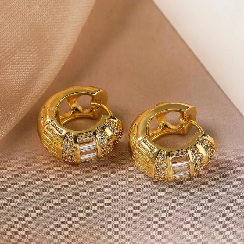 Bold Baguette Diamond Hoop Earrings in Gold or Silver – Chunky Design with Colorful or White Diamonds sold by Hensley London
