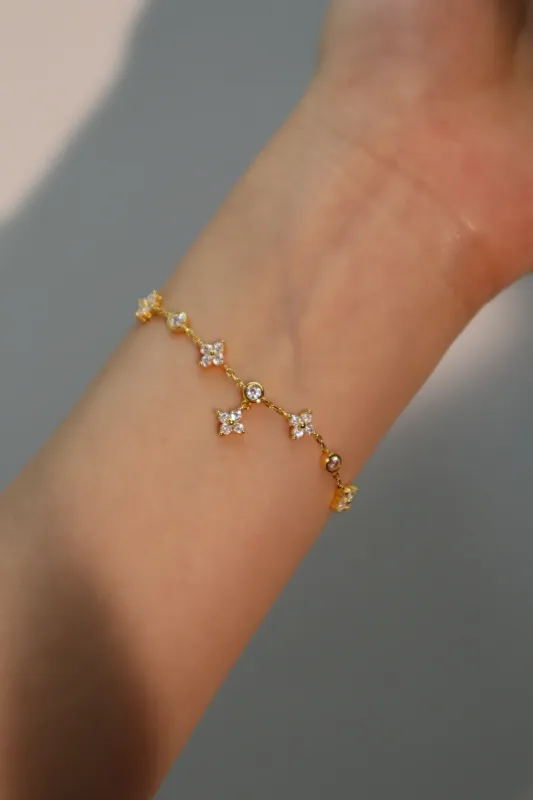 Women's Bracelet Gold Vermeil Zirconia Leaf Design sold by Hensley London