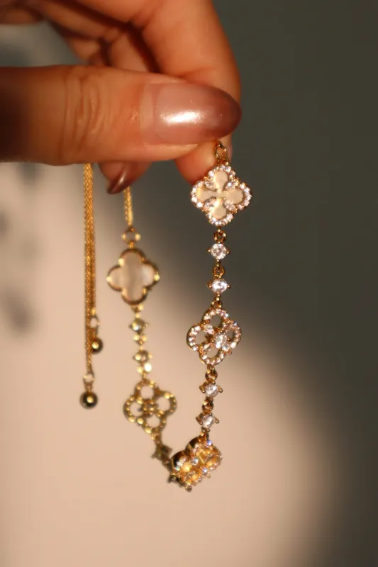 Women's Bracelet Gold Plated Leaf Shell Pearls sold by Hensley London