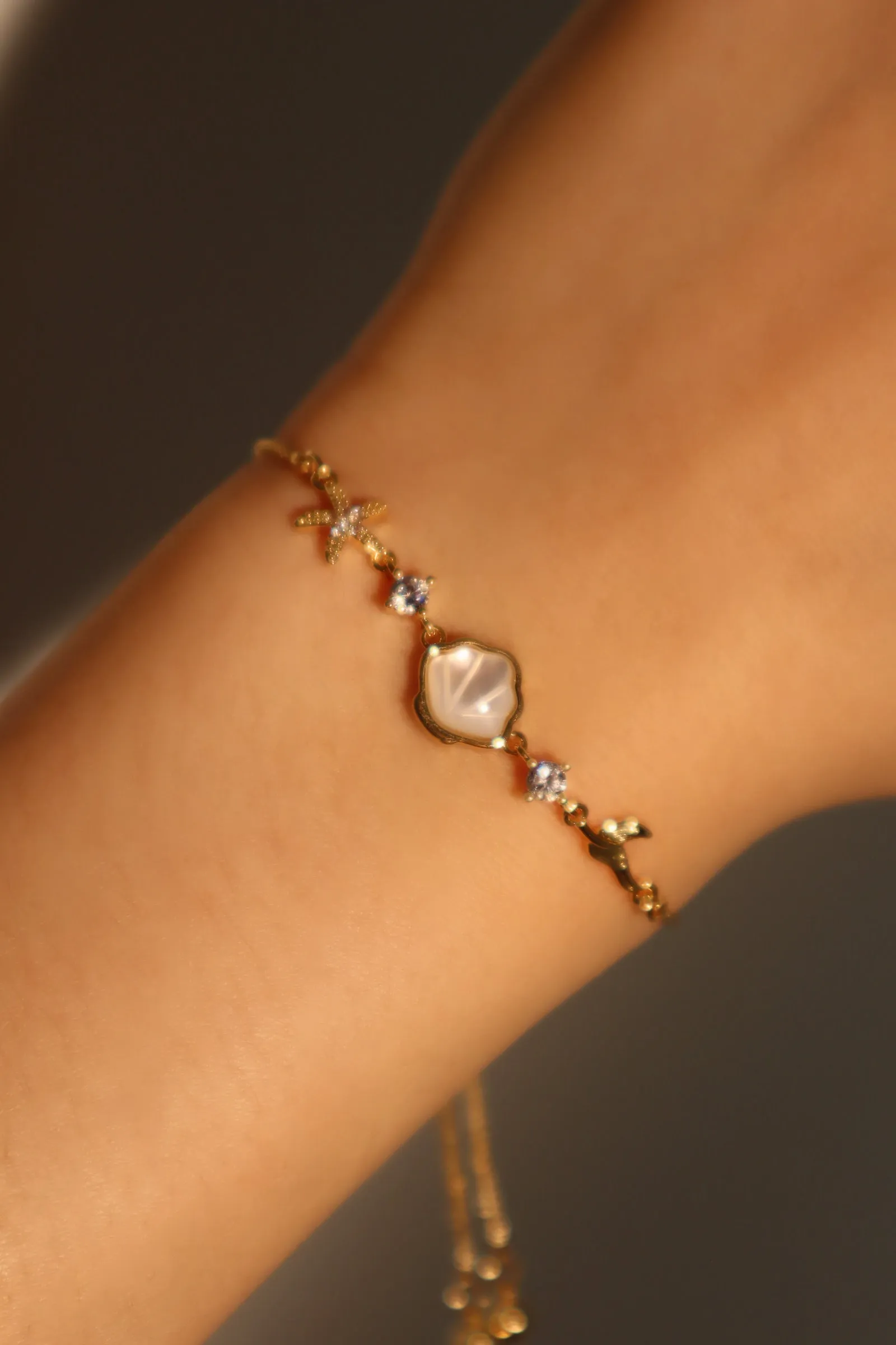 Women's Bracelet Gold Plated Sea Shell Starfish Adjustable sold by Hensley London product image thumbnail 3