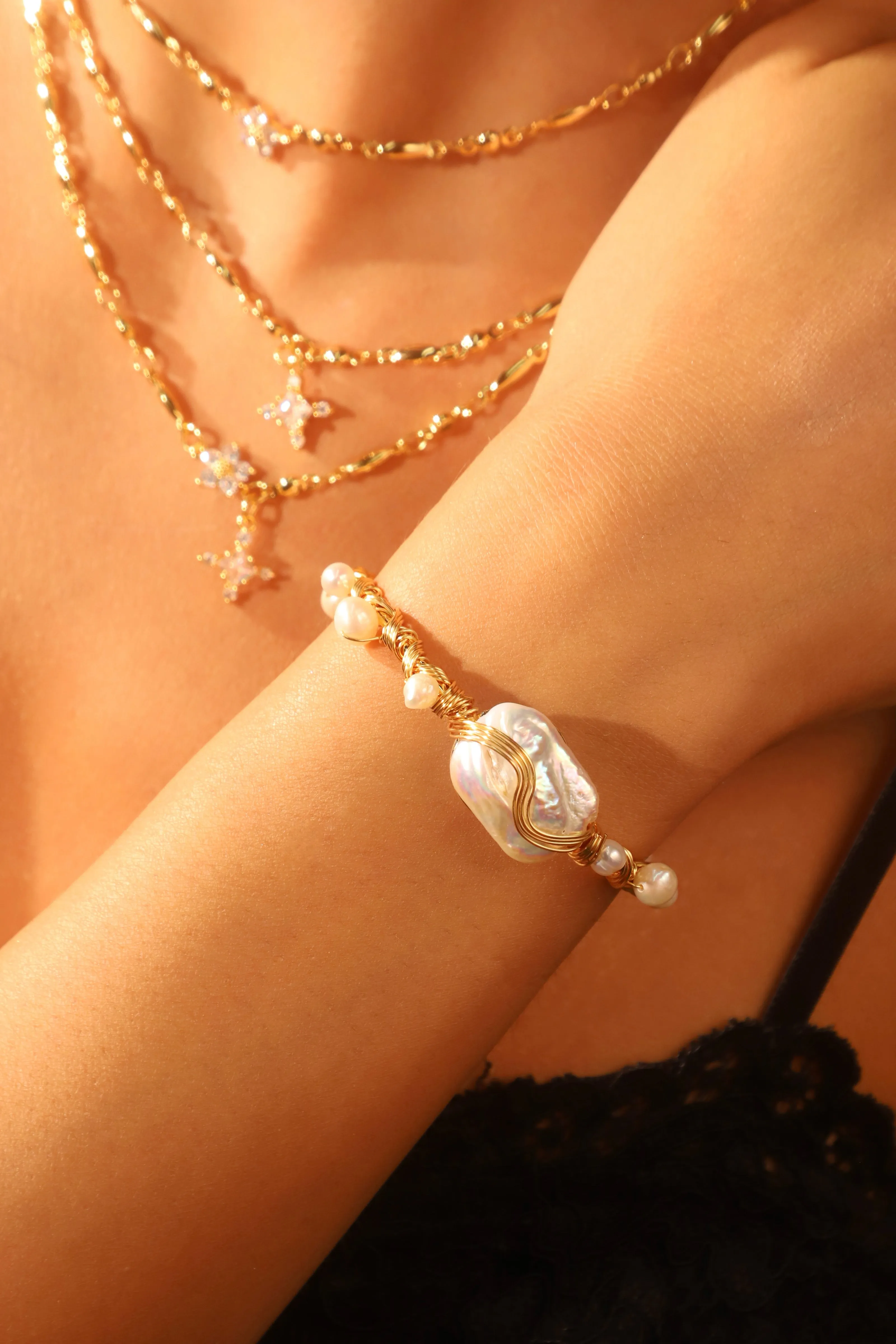 Women's Bracelet Gold Freshwater Pearls Stretchable sold by Hensley London product image thumbnail 5