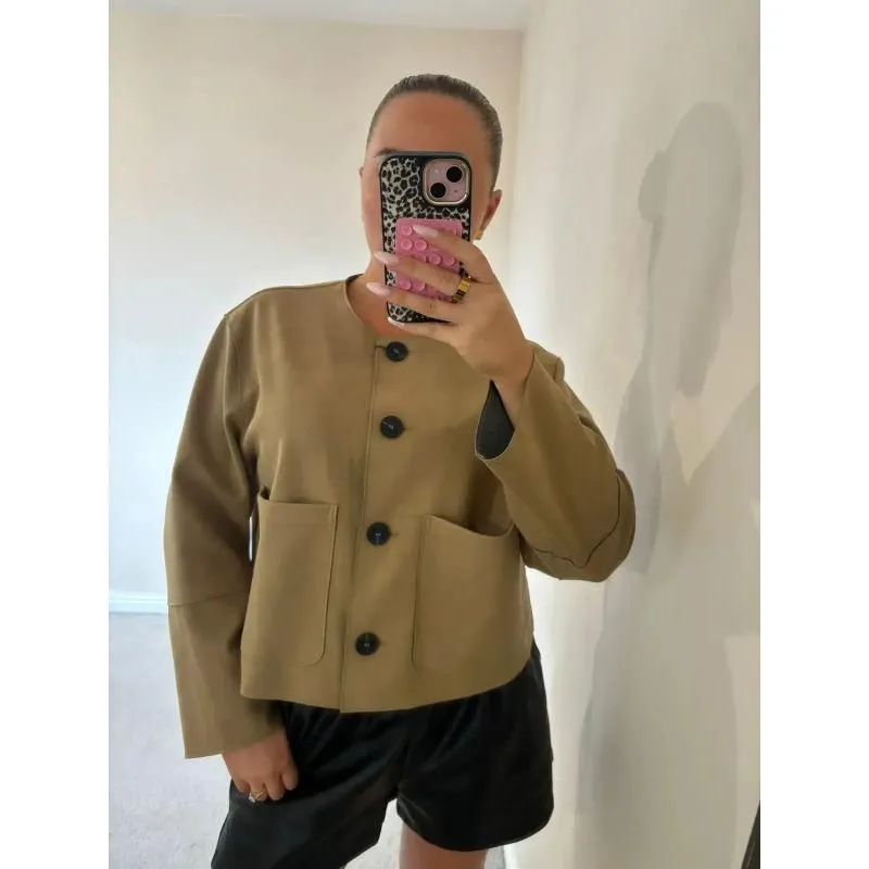 Women's Cropped Blazer Black Tailored Fit Long Sleeve sold by Hensley London product image thumbnail 4