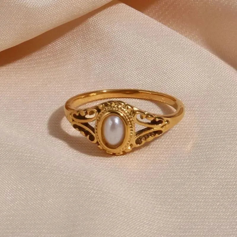 Women's Ring Gold Vintage Inspired Pearl 18K Gold-Plated Stainless Steel made by Hensley London