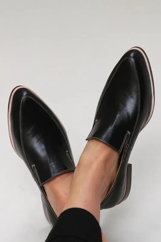 Women's Loafers Black Leather Minimalist Style Comfortable Versatile made by Hensley London