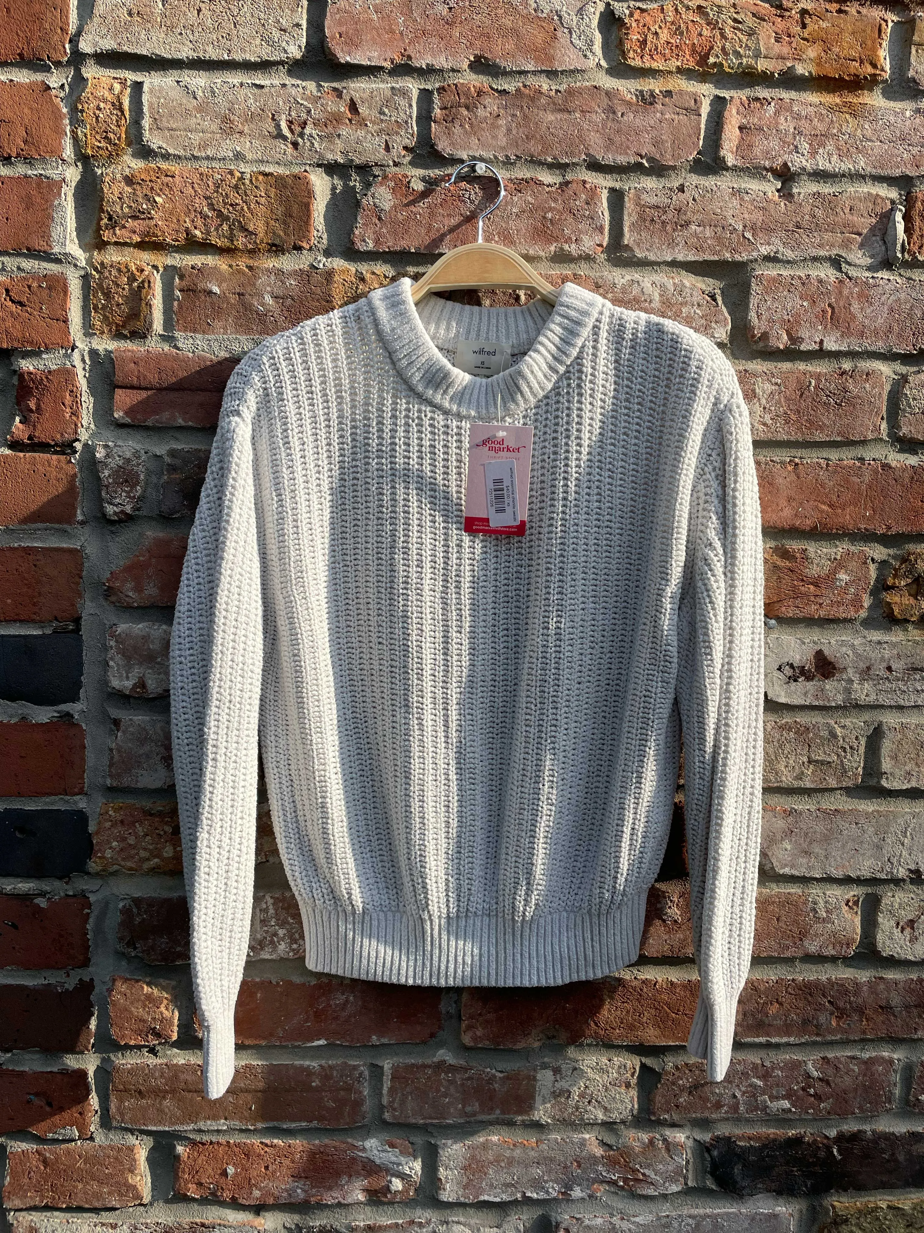 wilfred essential chenille sweater sold by Good Market Thrift Store product image thumbnail 2