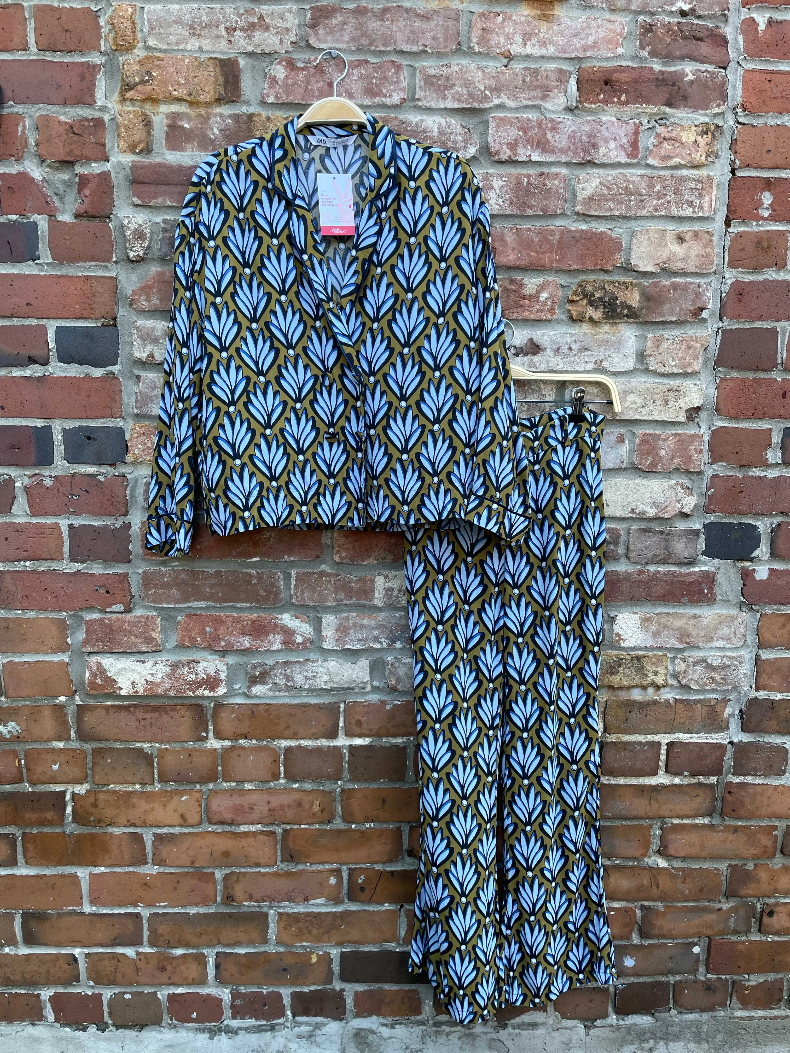zara retro blue floral trousers sold by Good Market Thrift Store