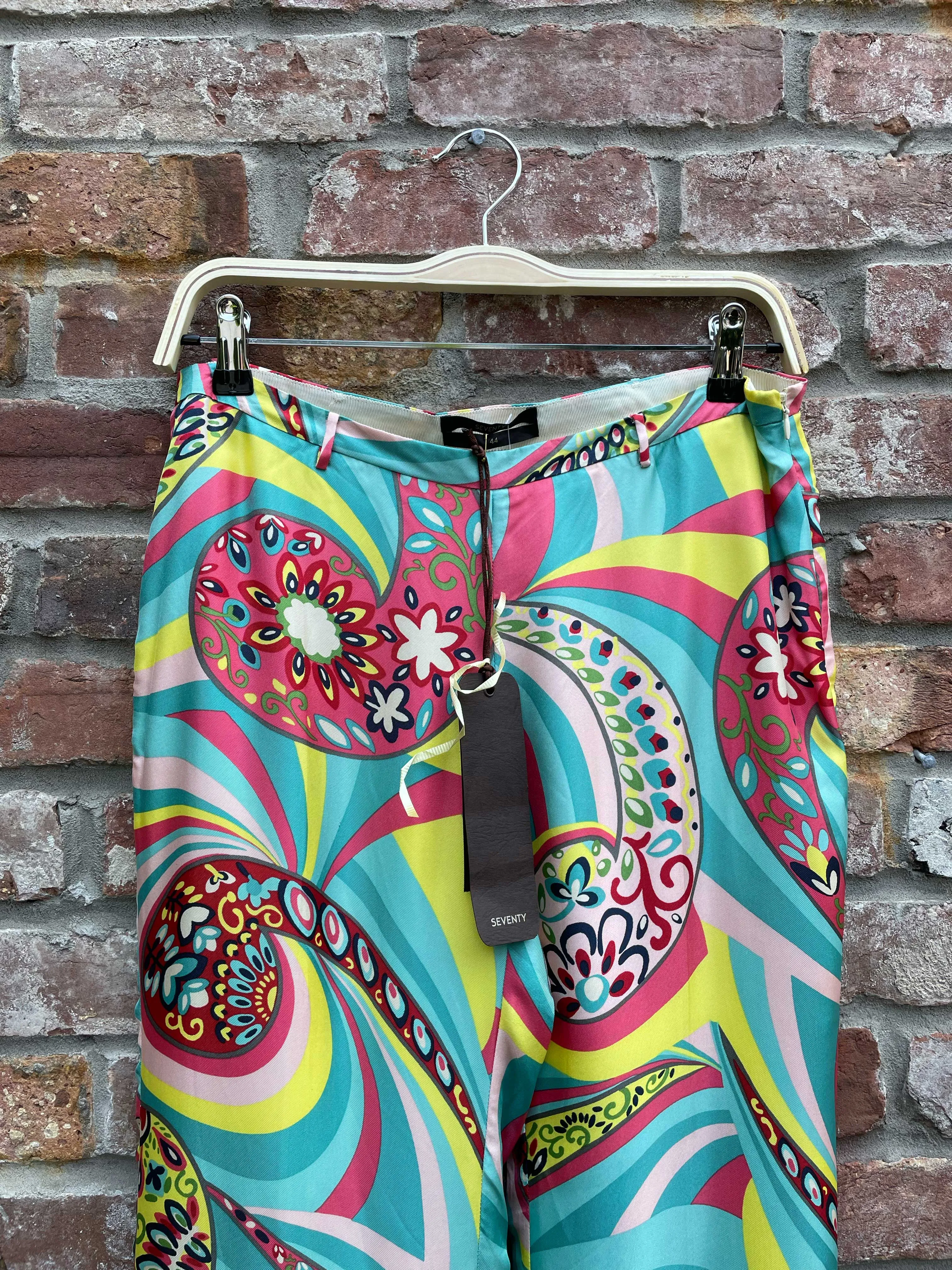 nwt seventy 100% silk groovy wide leg pant sold by Good Market Thrift Store product image thumbnail 2