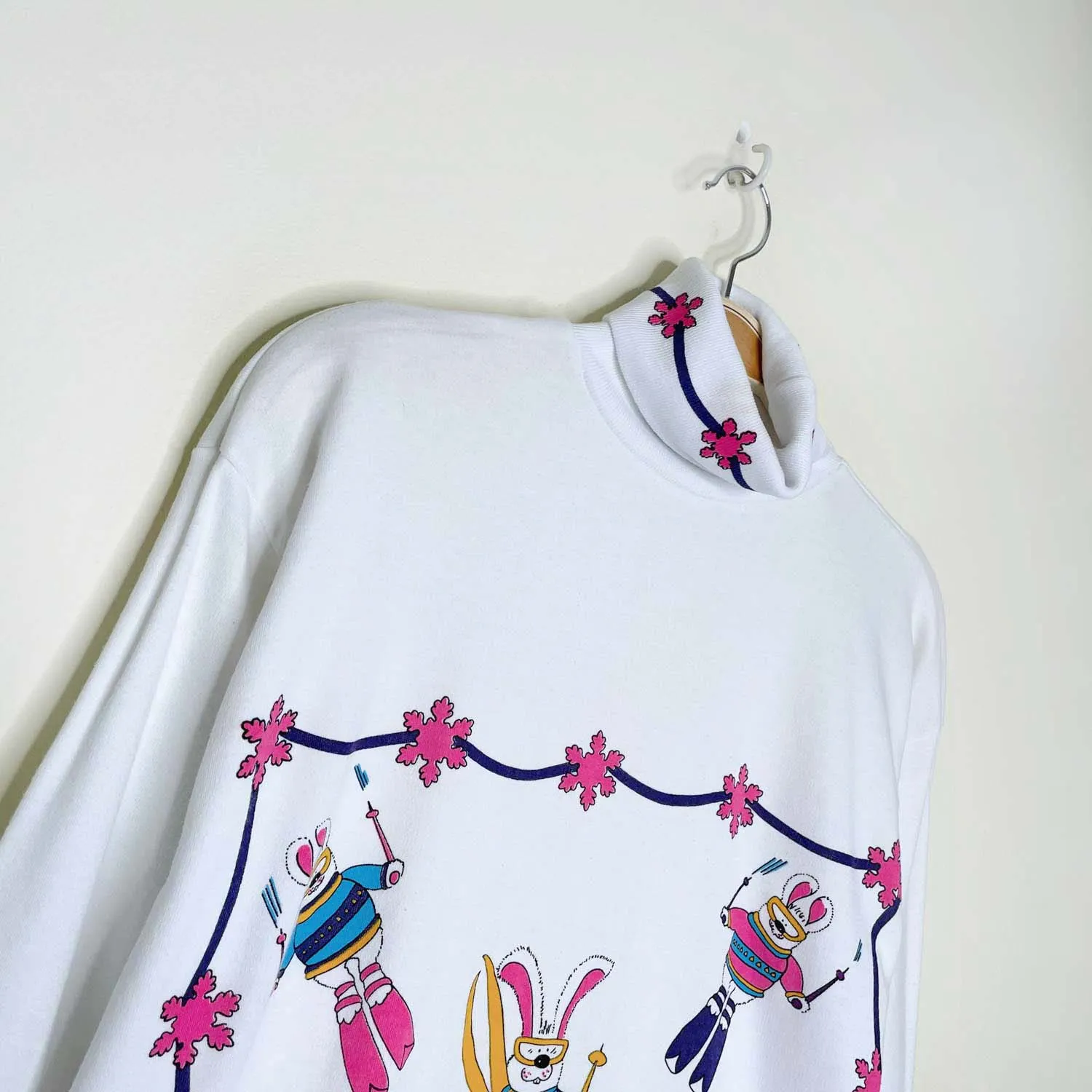 vintage crosscurent ski bunny turtle - size medium sold by Good Market Thrift Store