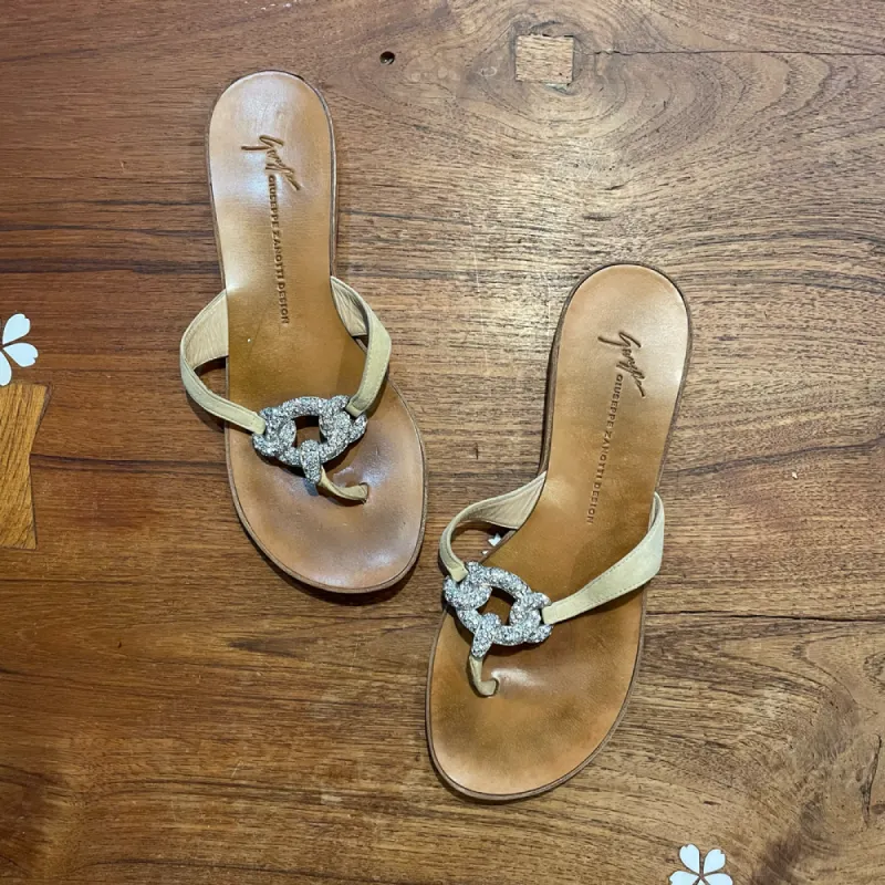 giuseppe zanotti crystal thong sandals - size 38.5 sold by Good Market Thrift Store