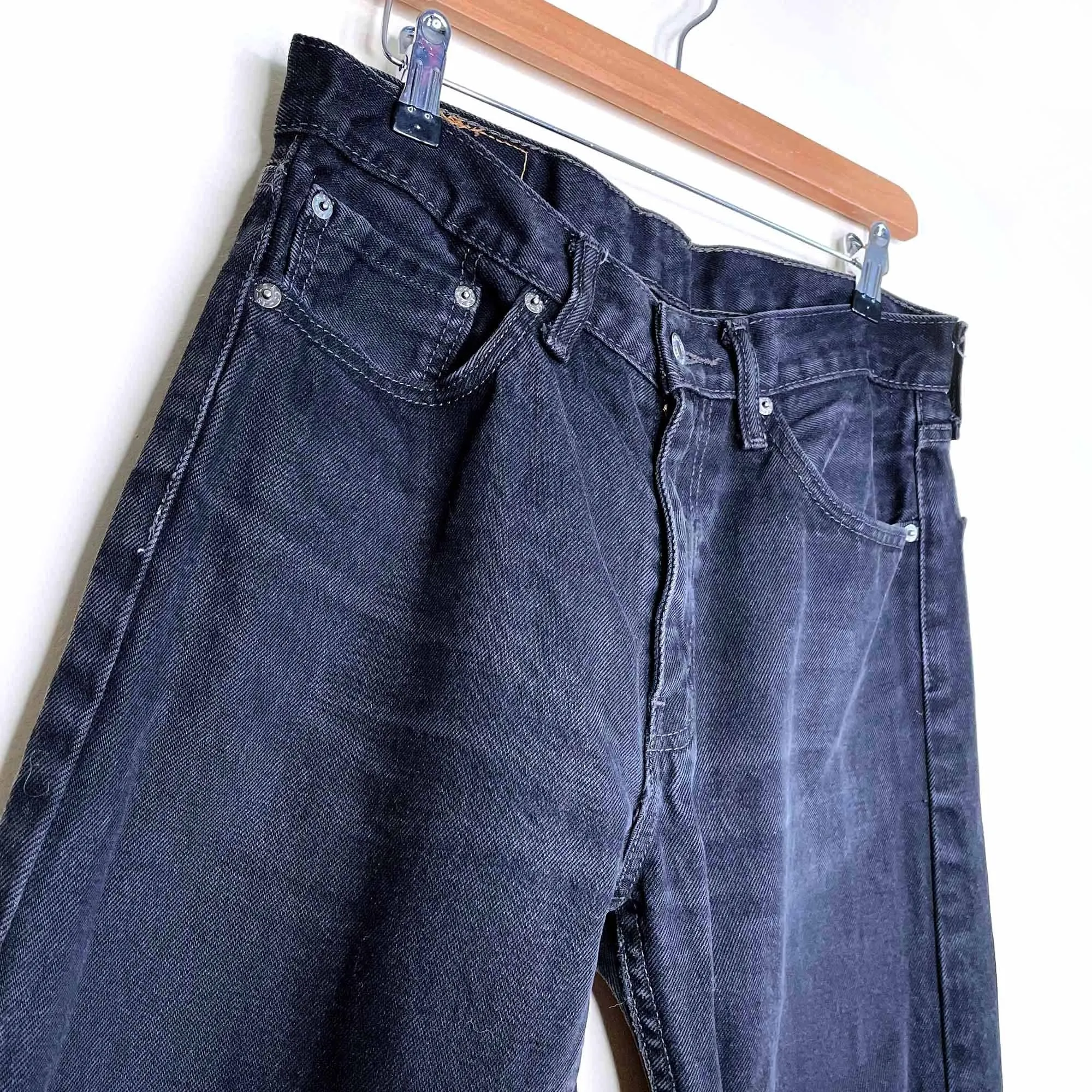 levi's mens black 505 straight regular fit jeans - size 33 sold by Good Market Thrift Store product image thumbnail 2