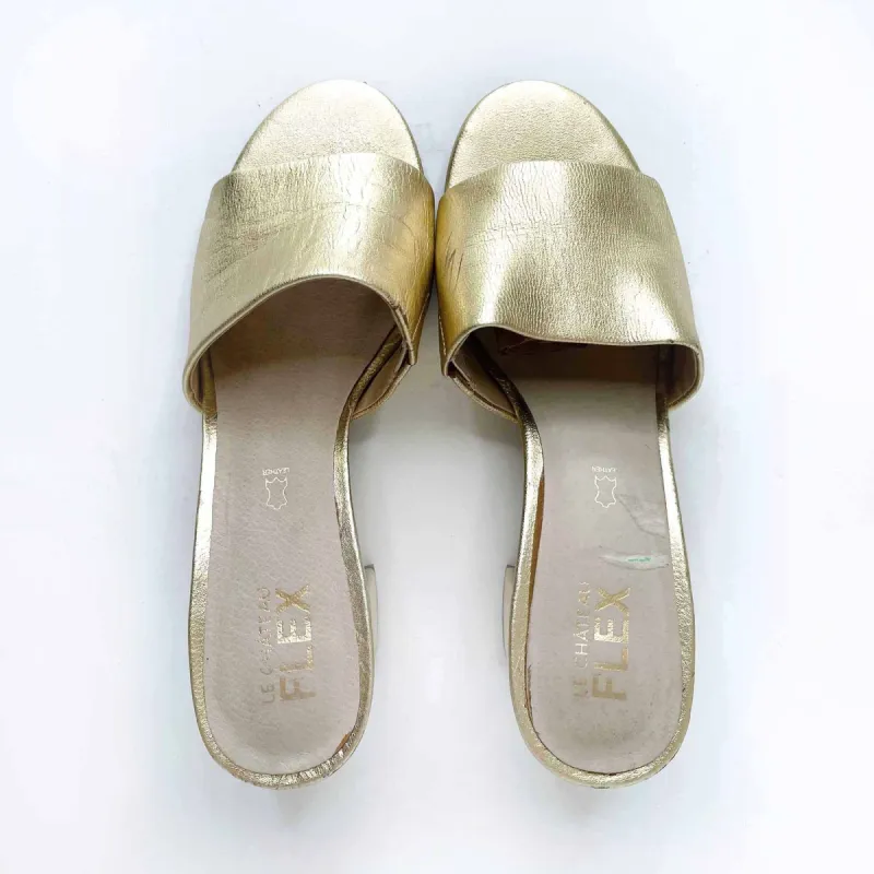le chateau flex gold slip on heeled sandals - size 7 sold by Good Market Thrift Store