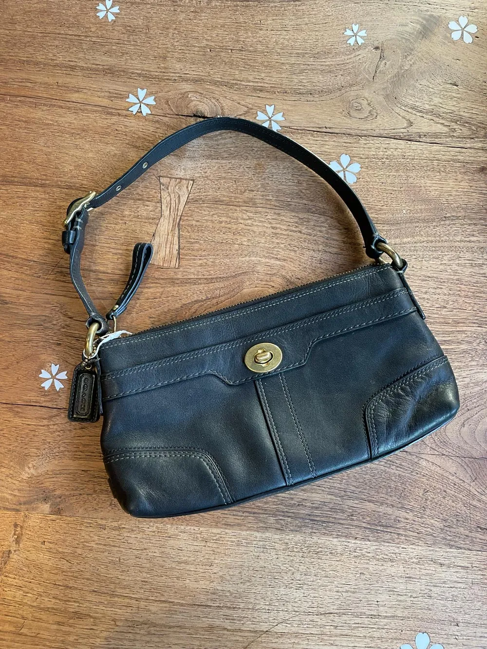 vintage 00s coach turnlock mini leather shoulder bag sold by Good Market Thrift Store