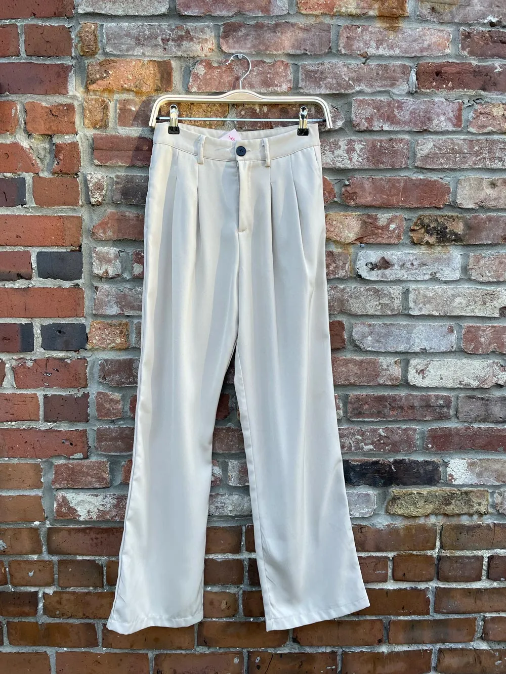 dazey high rise pleated wide leg trouser sold by Good Market Thrift Store product image thumbnail 2