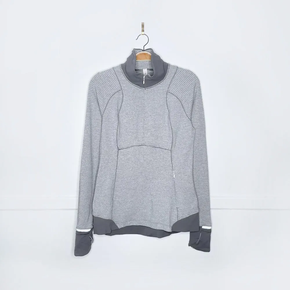 lululemon runderful 1/2 zip rulu long sleeve pullover sold by Good Market Thrift Store product image thumbnail 2
