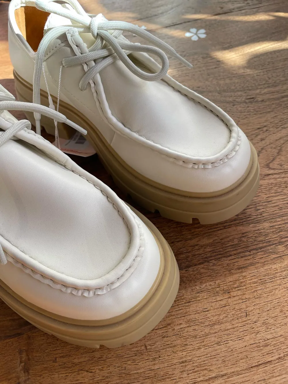 cushionaire leather chunky heeled loafer sold by Good Market Thrift Store product image thumbnail 2