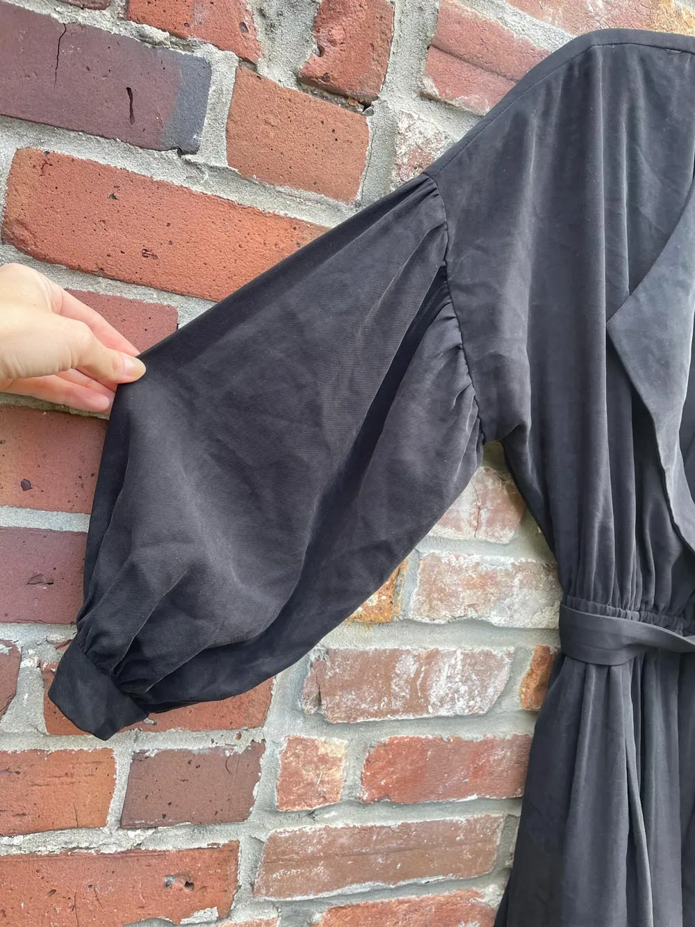 leyden belted balloon sleeve dress sold by Good Market Thrift Store product image thumbnail 2