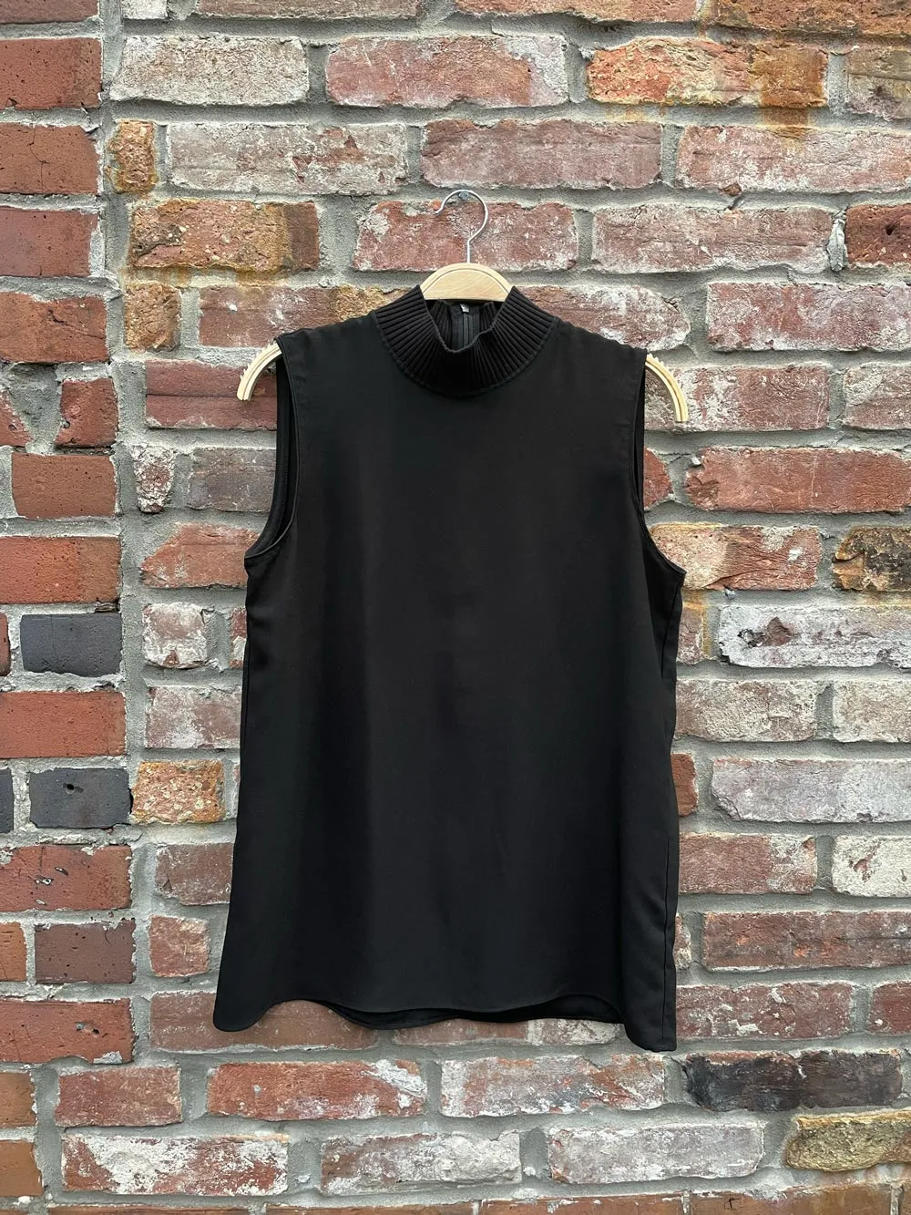 maison d'amelie ribbed neck sleeveless blouse sold by Good Market Thrift Store