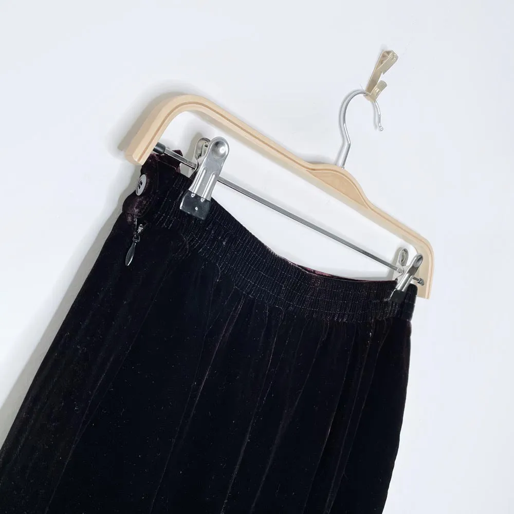 vintage tan f jay velvet knee length skirt sold by Good Market Thrift Store product image thumbnail 4