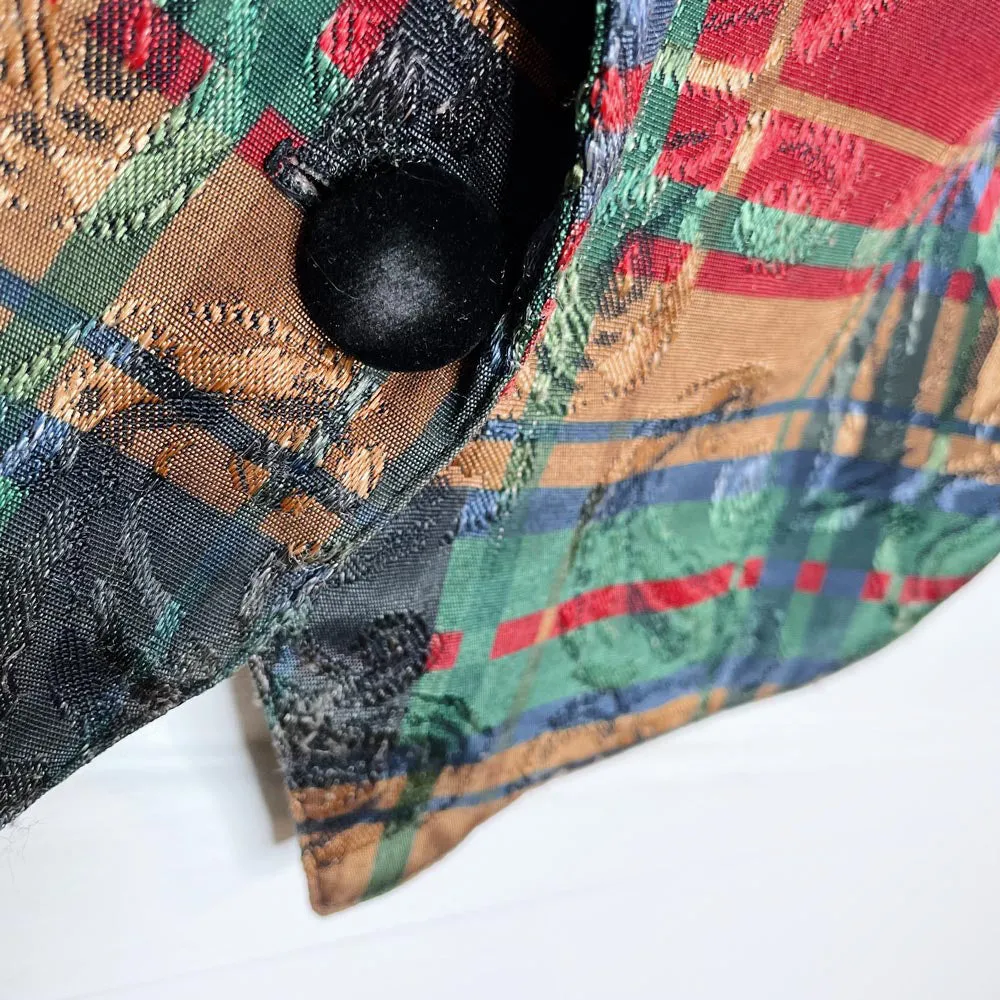 vintage VIPetites velvet collar plaid holiday vest sold by Good Market Thrift Store product image thumbnail 3