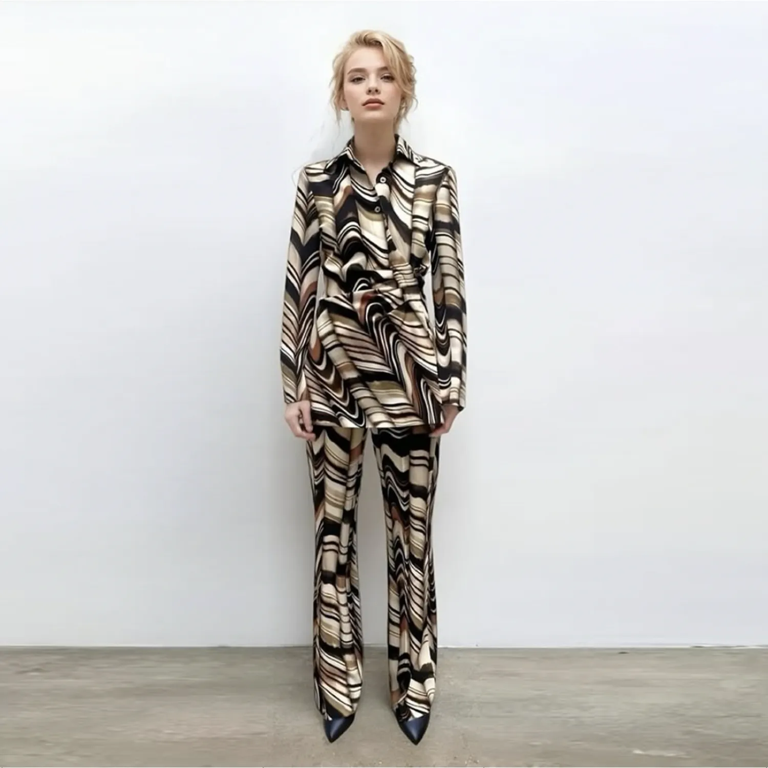 zara blogger fav printed blouse + pant set sold by Good Market Thrift Store