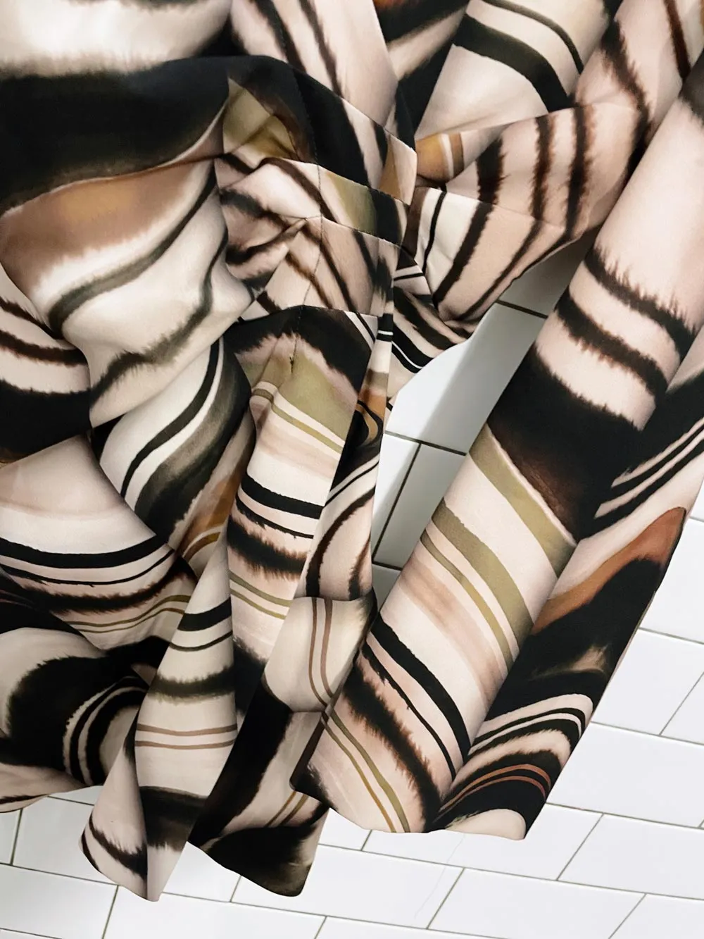 zara blogger fav printed blouse + pant set sold by Good Market Thrift Store product image thumbnail 5