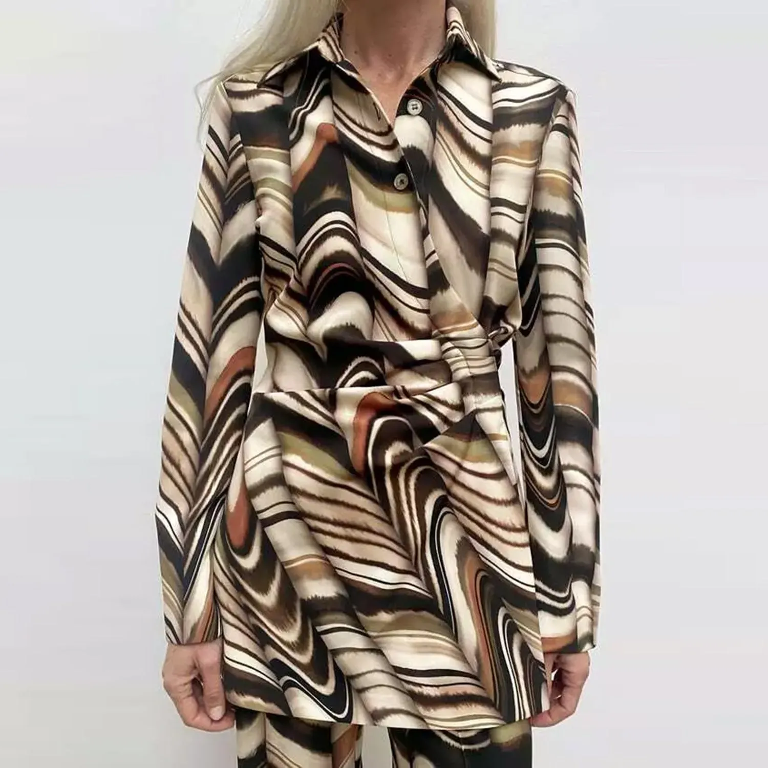 zara blogger fav printed blouse + pant set sold by Good Market Thrift Store product image thumbnail 3