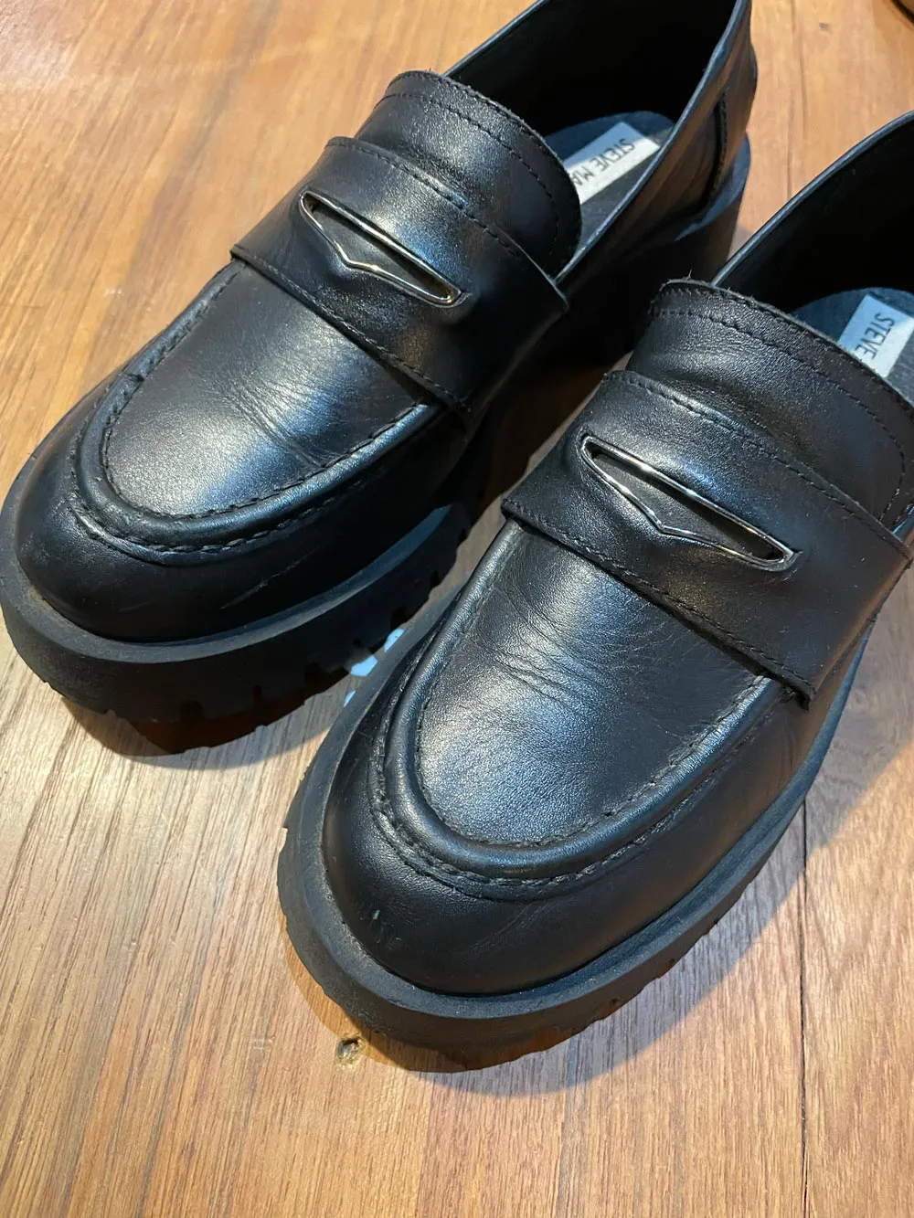 steve madden leather lawrence chunky loafer sold by Good Market Thrift Store product image thumbnail 3