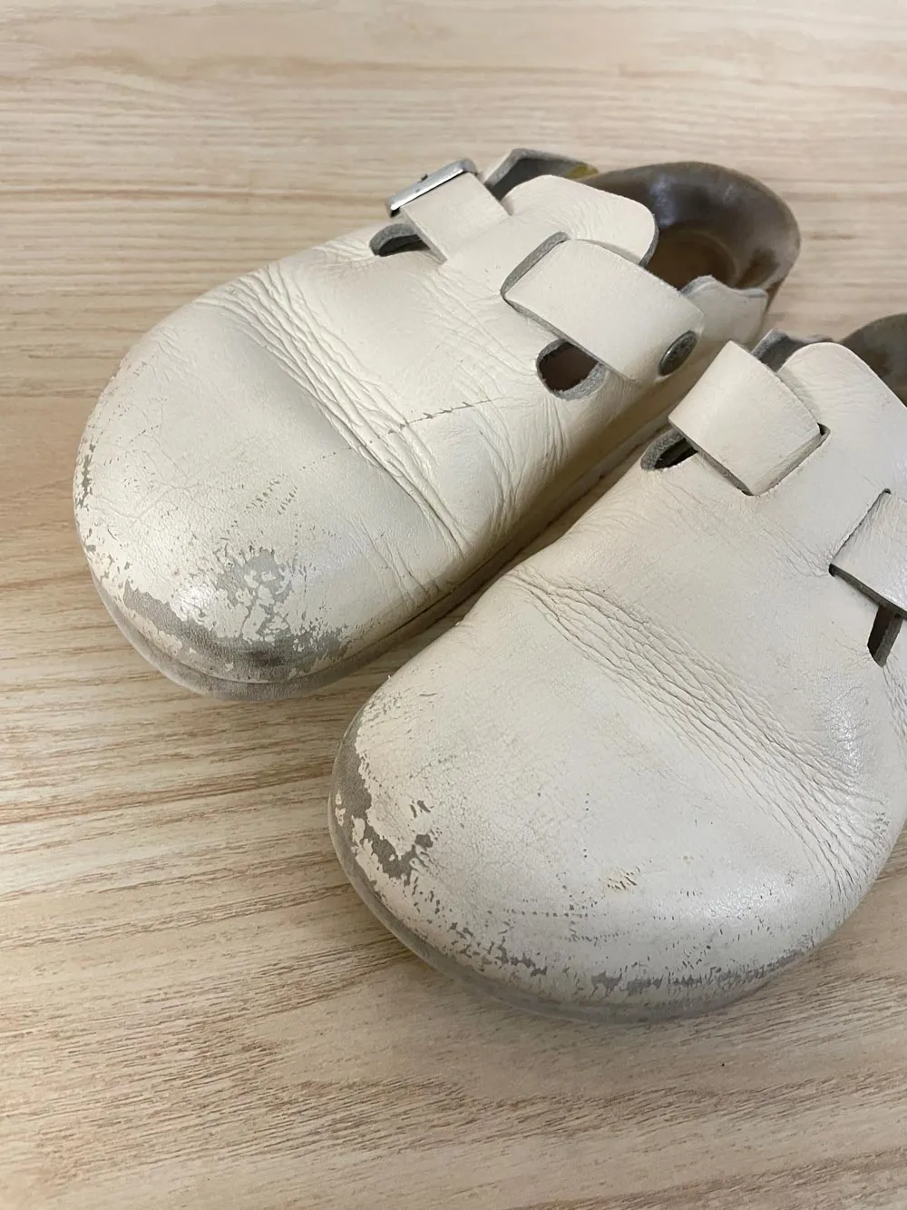 birkenstock white leather boston clog sold by Good Market Thrift Store product image thumbnail 3